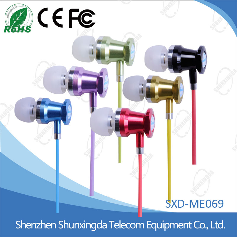 metal earphone